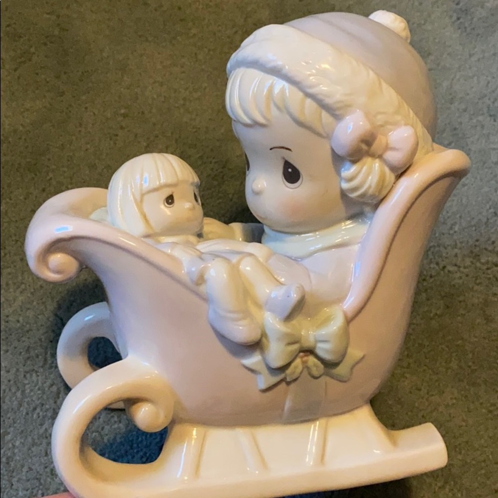 Precious Moments Little Girl Doll Sleigh Ride Xmas Christmas Night Light Lamp